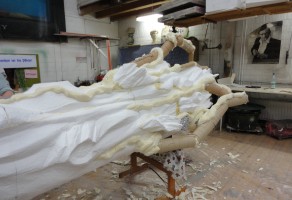 Baumwurzel geschnitzt in Polysterol